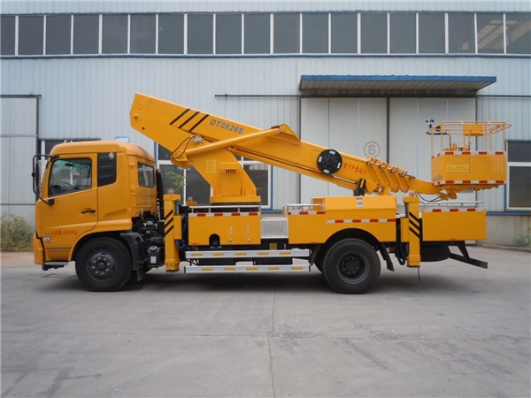 國(guó)六东风天锦26米高空作业车