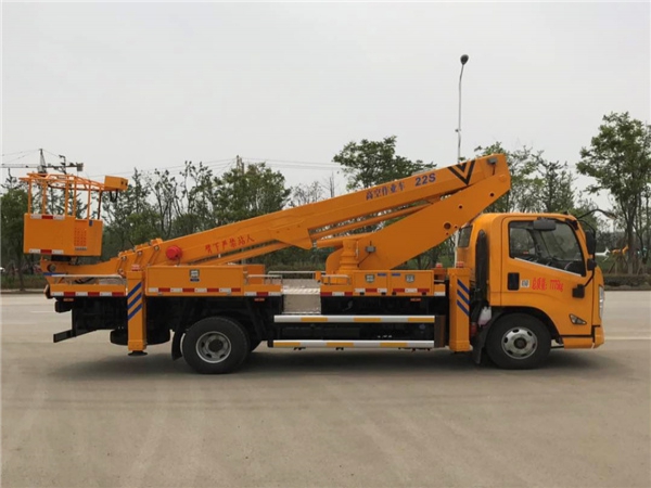 國(guó)六江铃26米高空作业车