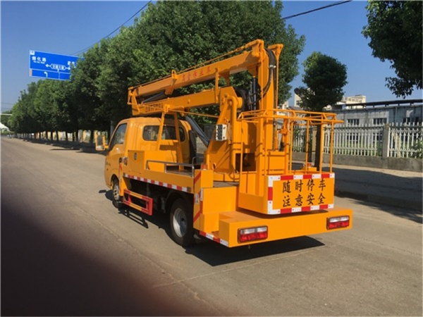 國(guó)六东风途逸13.5米高空作业车