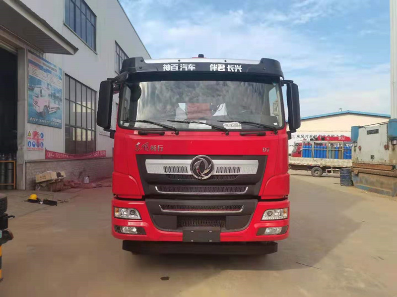 國(guó)六东风畅行D7前四後(hòu)八三一14吨吊机