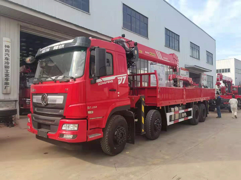 國(guó)六东风畅行D7前四後(hòu)八三一14吨吊机