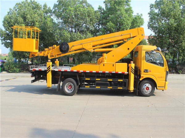 國(guó)六东风多利卡26米高空作业车